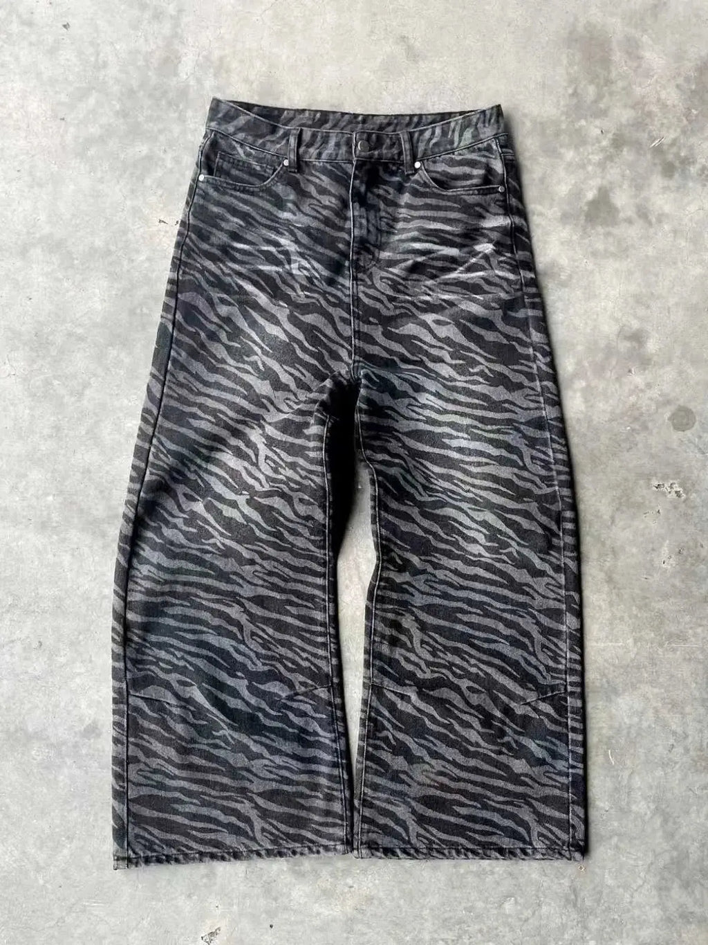 European and American Ins trendy straight tube loose American washed distressed printed ripped jeans